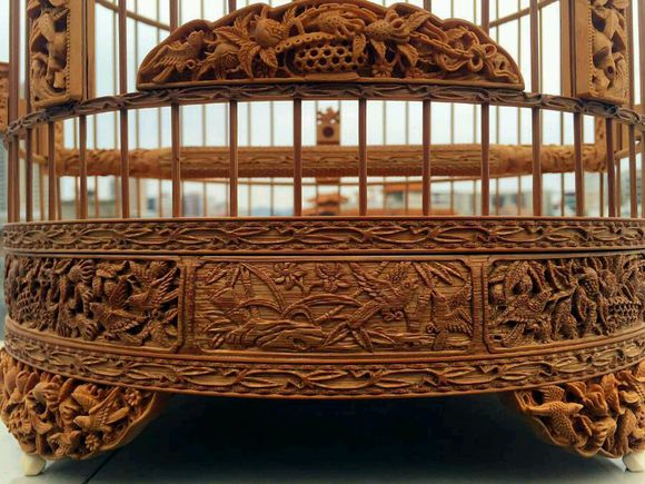 An exquisite Chinese bird cage with woodcarving -2